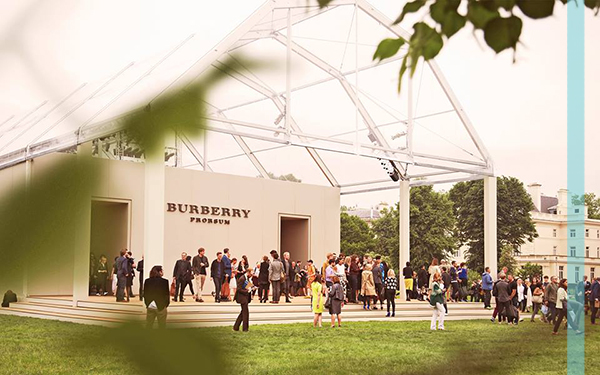 Burberry+Backstage+Spring+Summer+2014+1